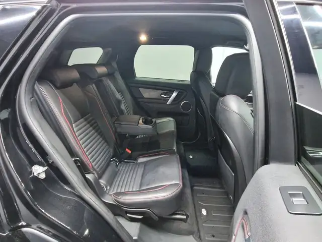Land Rover Discovery Sport view 10