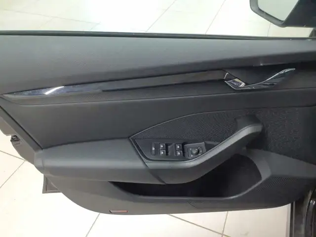 Skoda Octavia view 4
