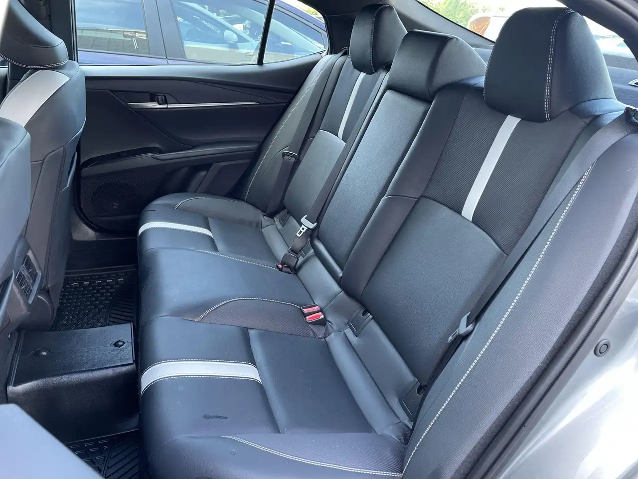 Toyota Camry снимка Toyota Camry