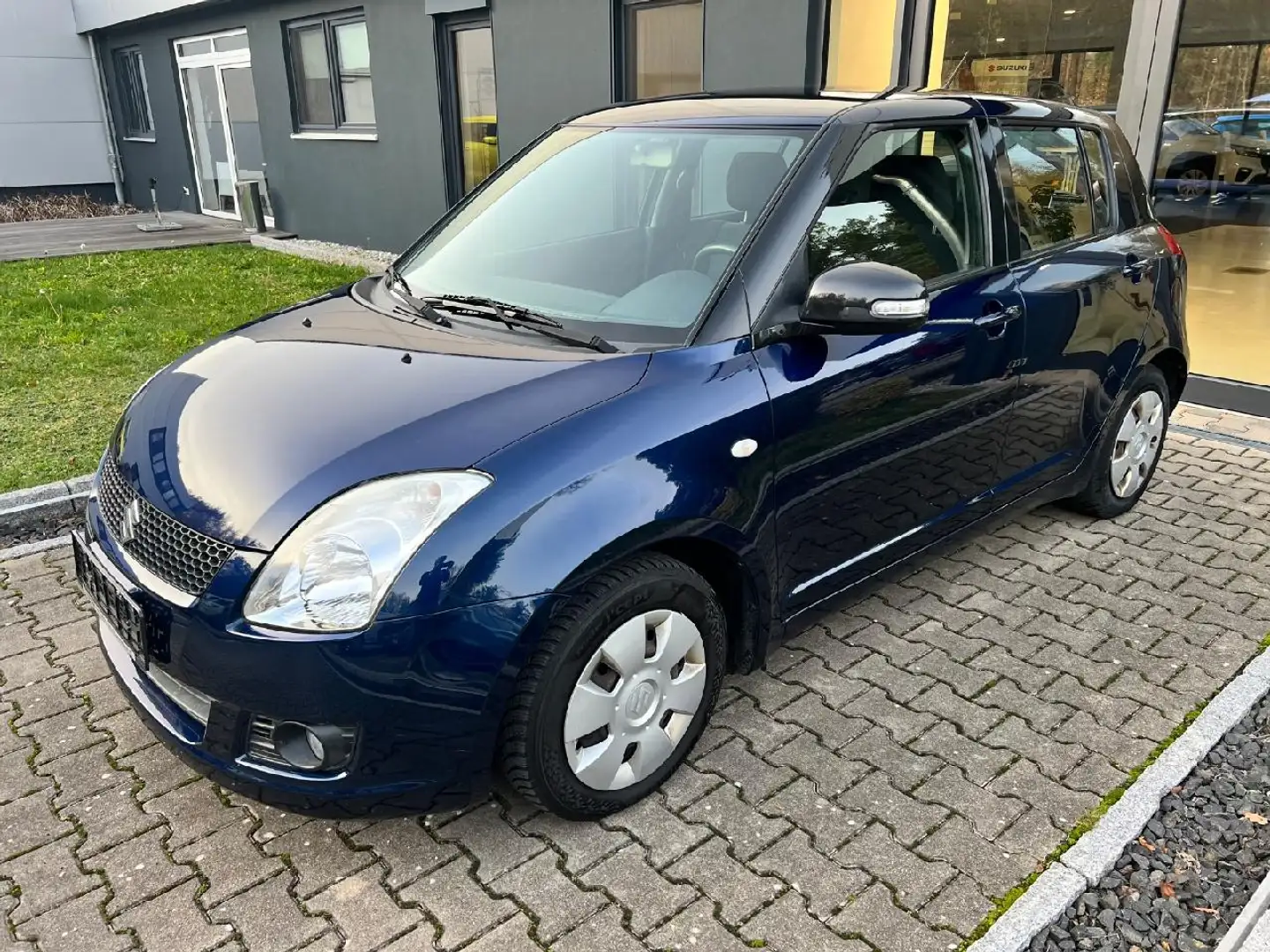 Suzuki Swift Comfort Blau - 1