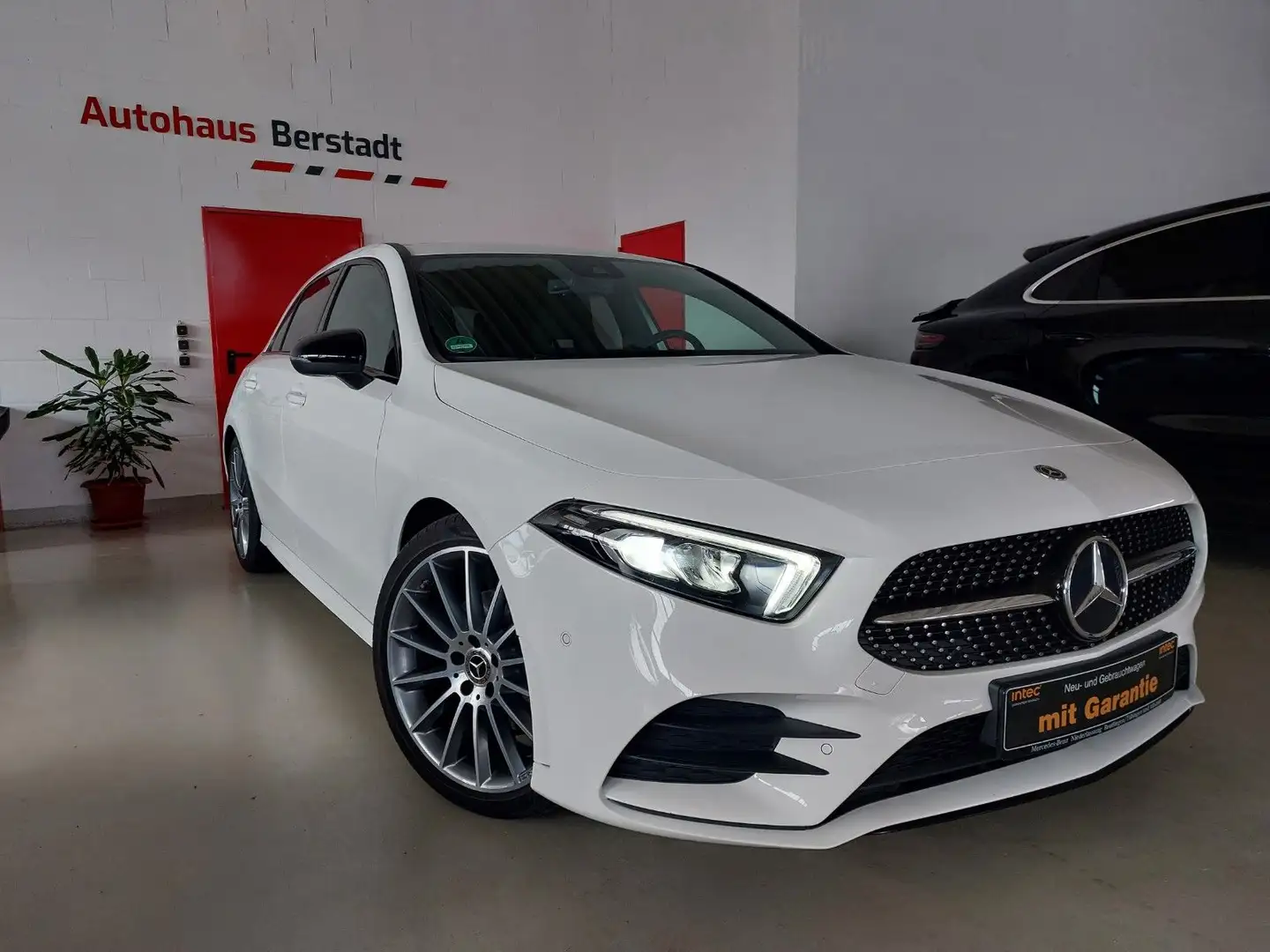 Mercedes-Benz A 200 AMG*NIGHT-PAKET*MBUX*WIDESCREEN*LED*19ZOLL Bianco - 1