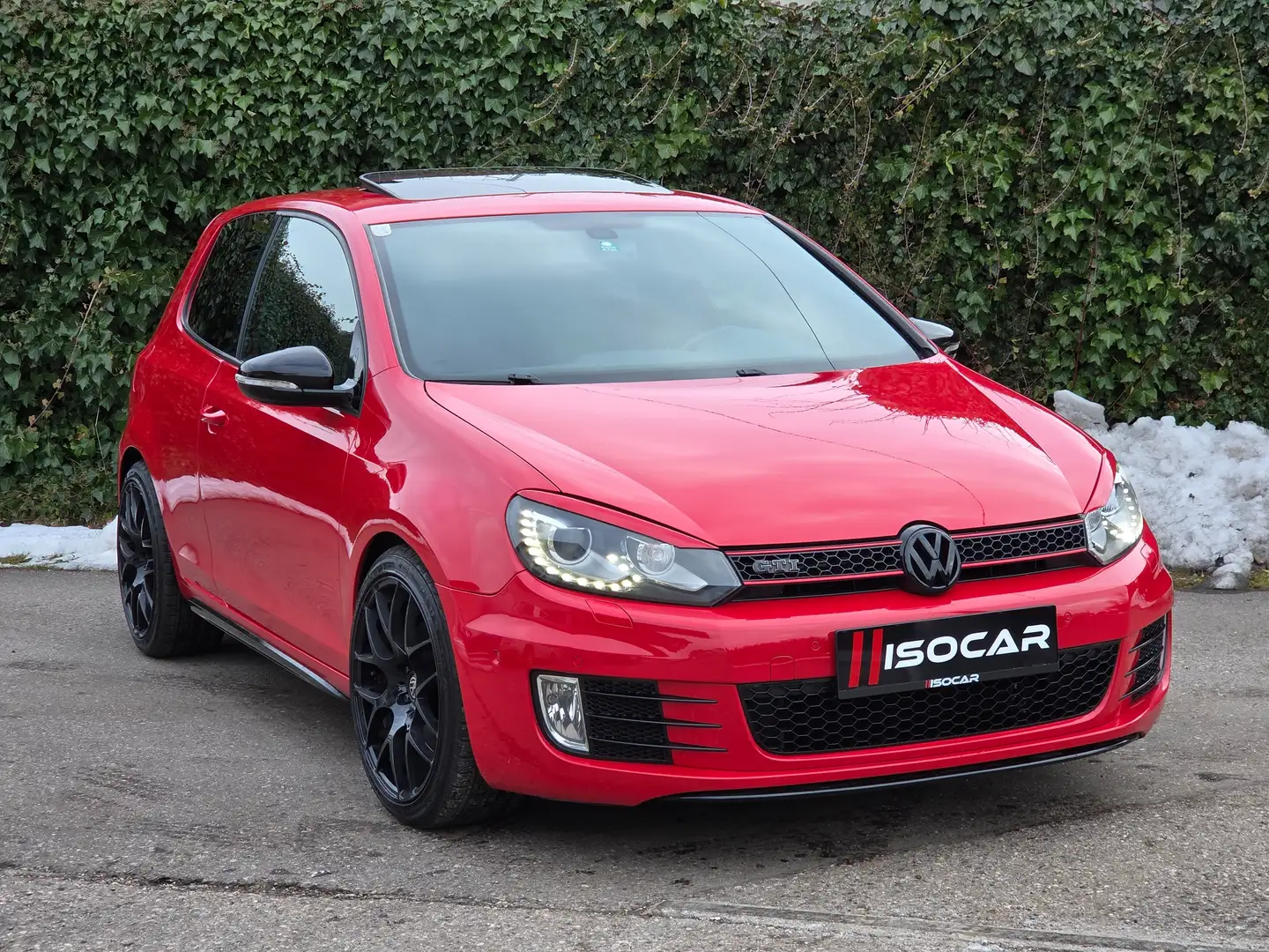 Volkswagen Golf GTI // SCHIEBEDACH // PARKSENSOREN // SITZHEIZUNG // Rot - 1