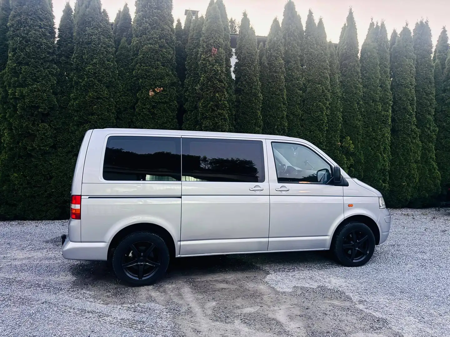 Volkswagen T5 Transporter HD-Doka-Kastenwagen LR 2,5 TDI 4motion D-PF Silber - 1