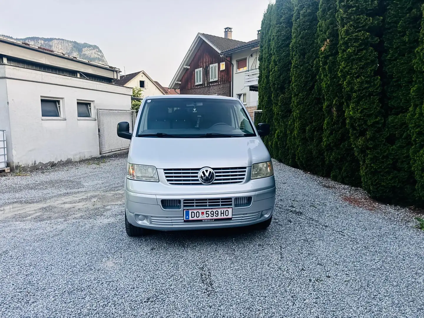 Volkswagen T5 Transporter HD-Doka-Kastenwagen LR 2,5 TDI 4motion D-PF Silber - 2