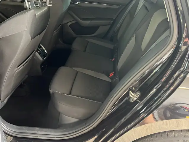 Skoda Octavia view 8