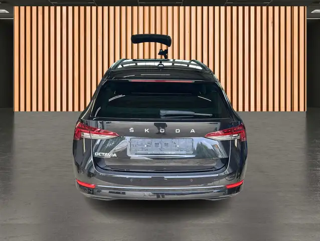 Skoda Octavia view 7