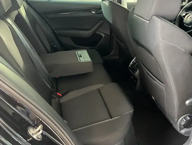 Skoda Octavia view 13