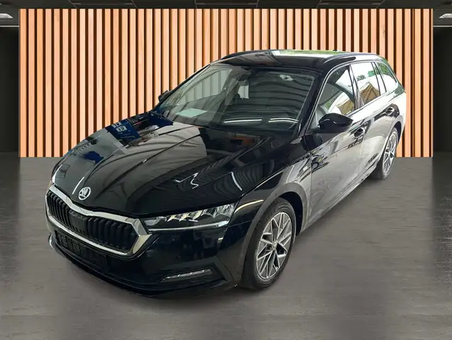 Skoda Octavia view 2
