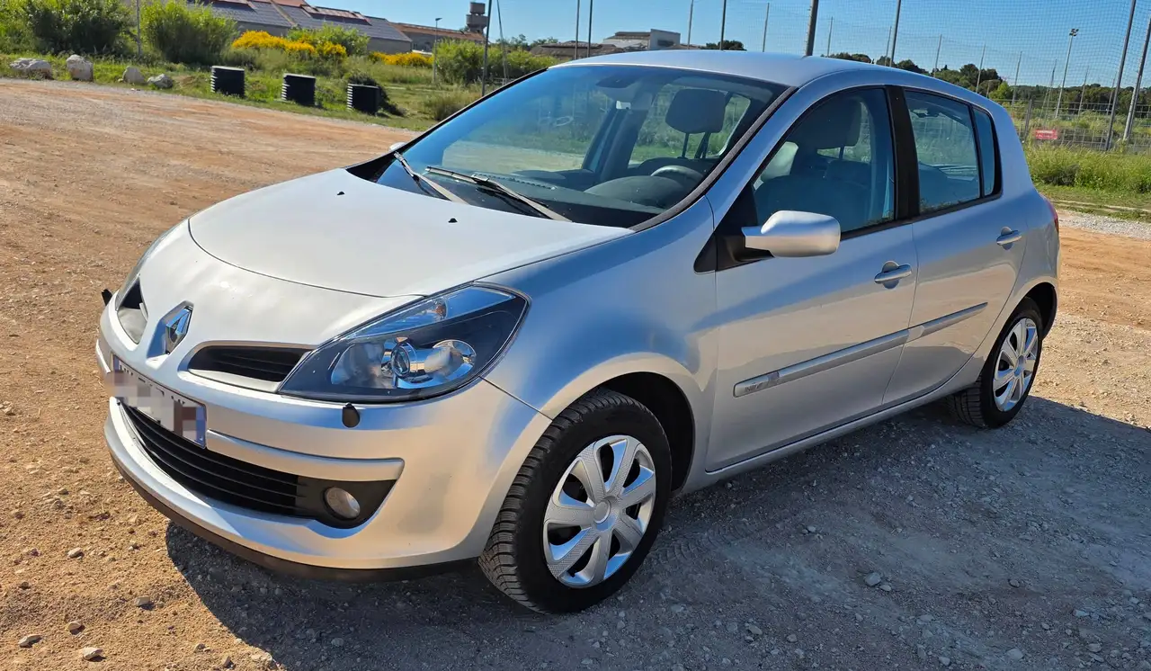 Renault Clio 1.6 16V 110 Initiale Proactive A