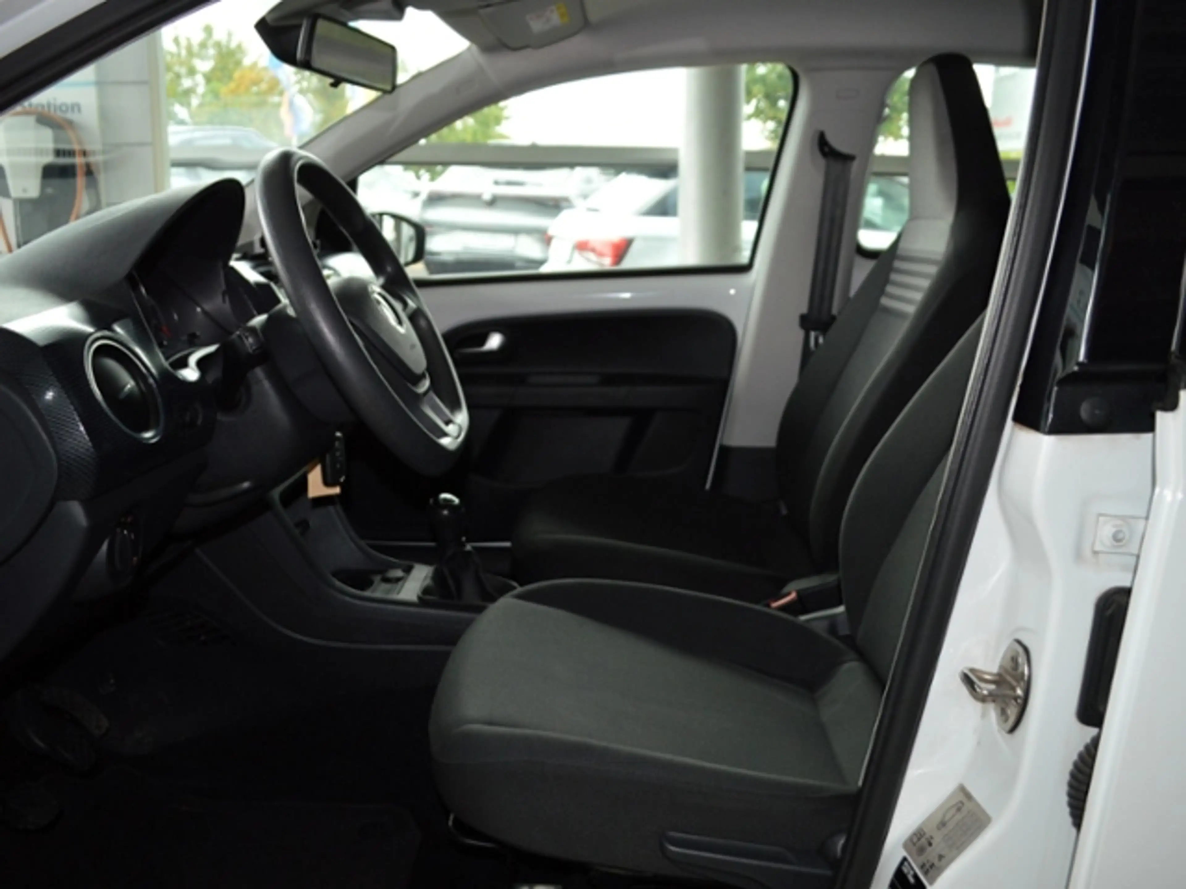 Volkswagen up! 1,0 Move ALU KLIMA KAMERA — photo 9