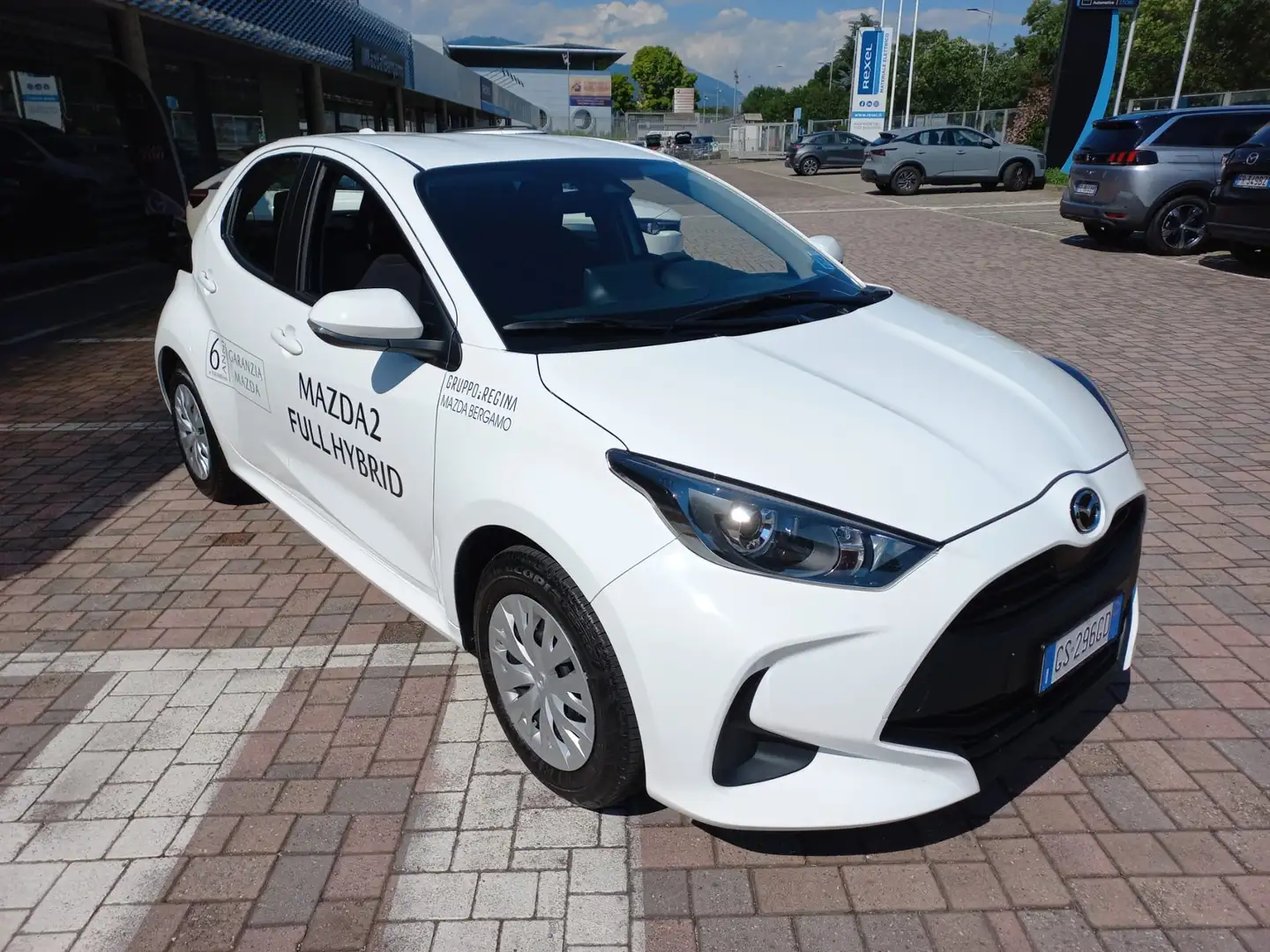 Mazda 2 1.5 hybrid Pure Blanc - 1