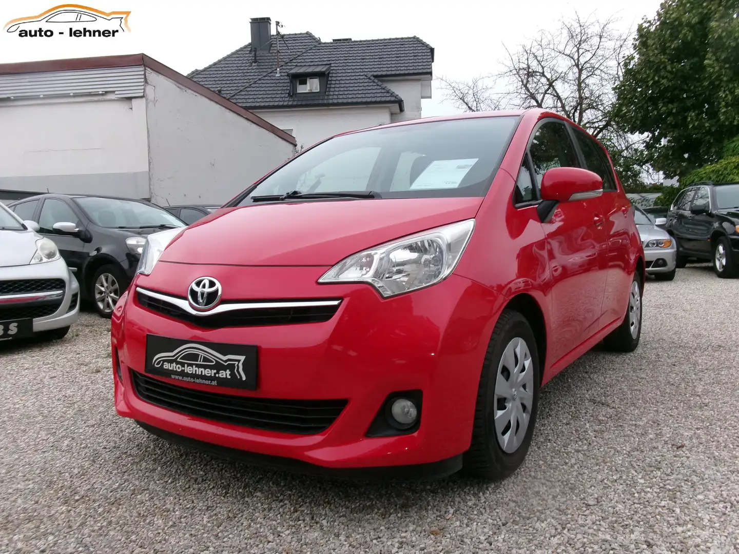 Toyota Verso-S Verso-S 1,33 dVVT-i Active Rot - 1