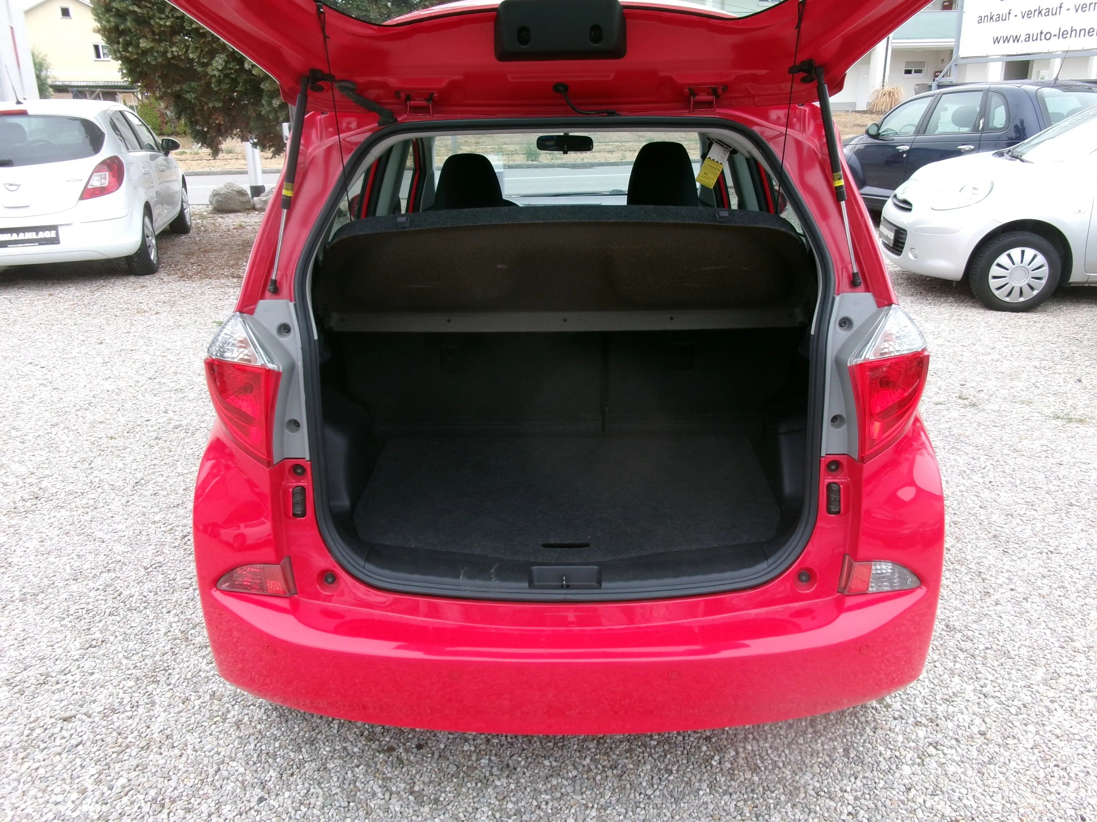 Toyota Verso-S Verso-S 1,33 dVVT-i Active — photo 8