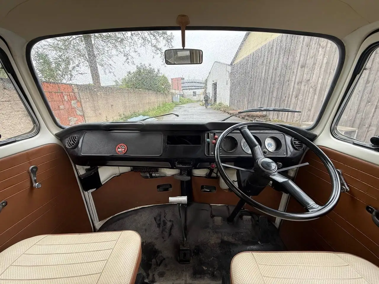 Volkswagen T2 Oldtimer-Baujahr 1979-1600er Motor Braun - Beige, foto 8
