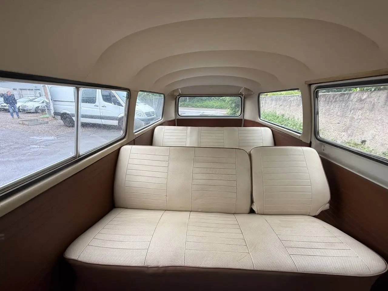 Volkswagen T2 Oldtimer-Baujahr 1979-1600er Motor Braun - Beige, foto 9