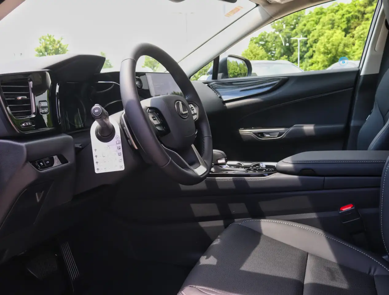 Lexus NX fotografie Lexus NX