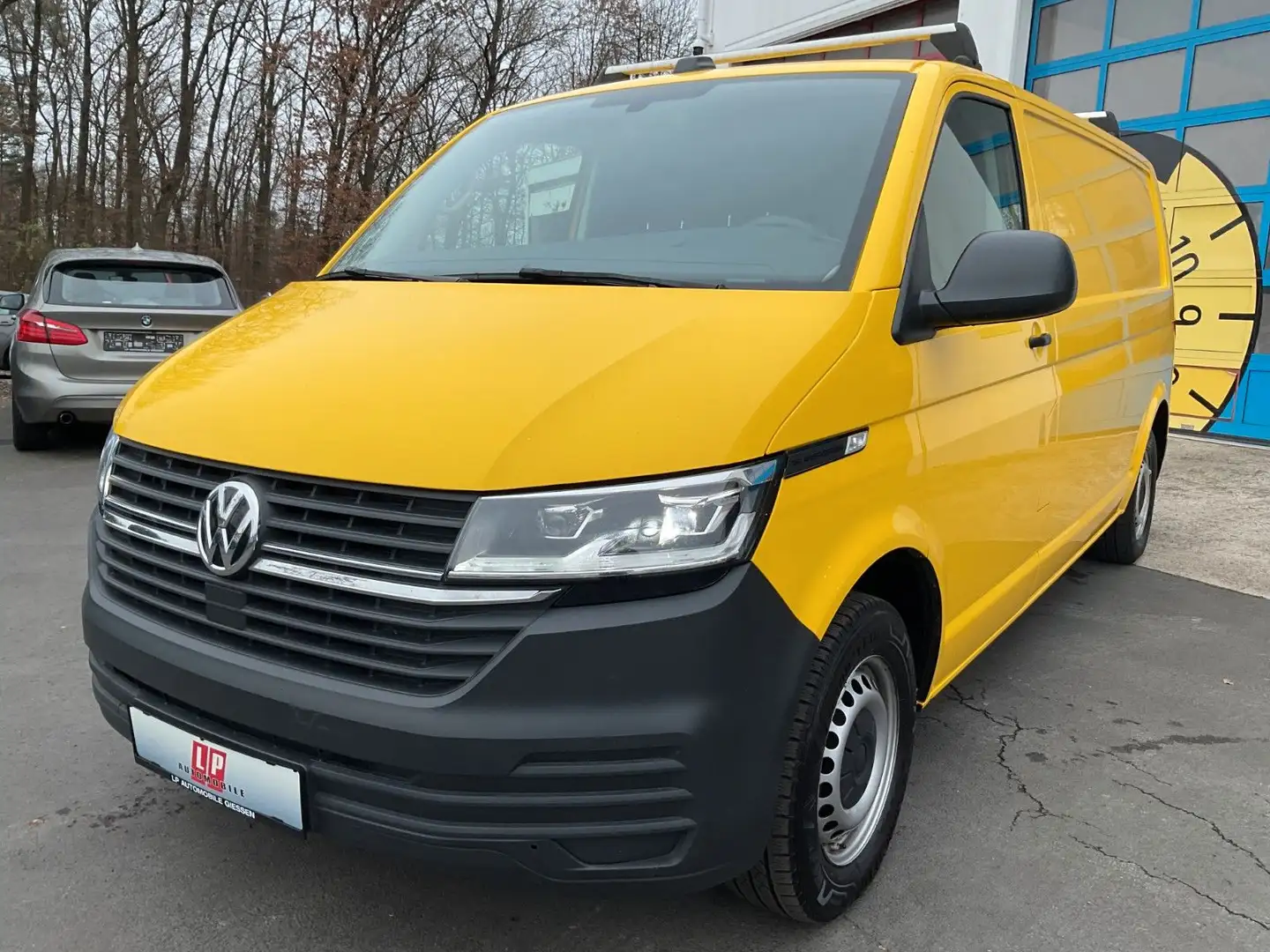 Volkswagen T6 Transporter T6.1 Transporter 2.0 TDI DSG Lang LED AHK Regal. Gelb - 1