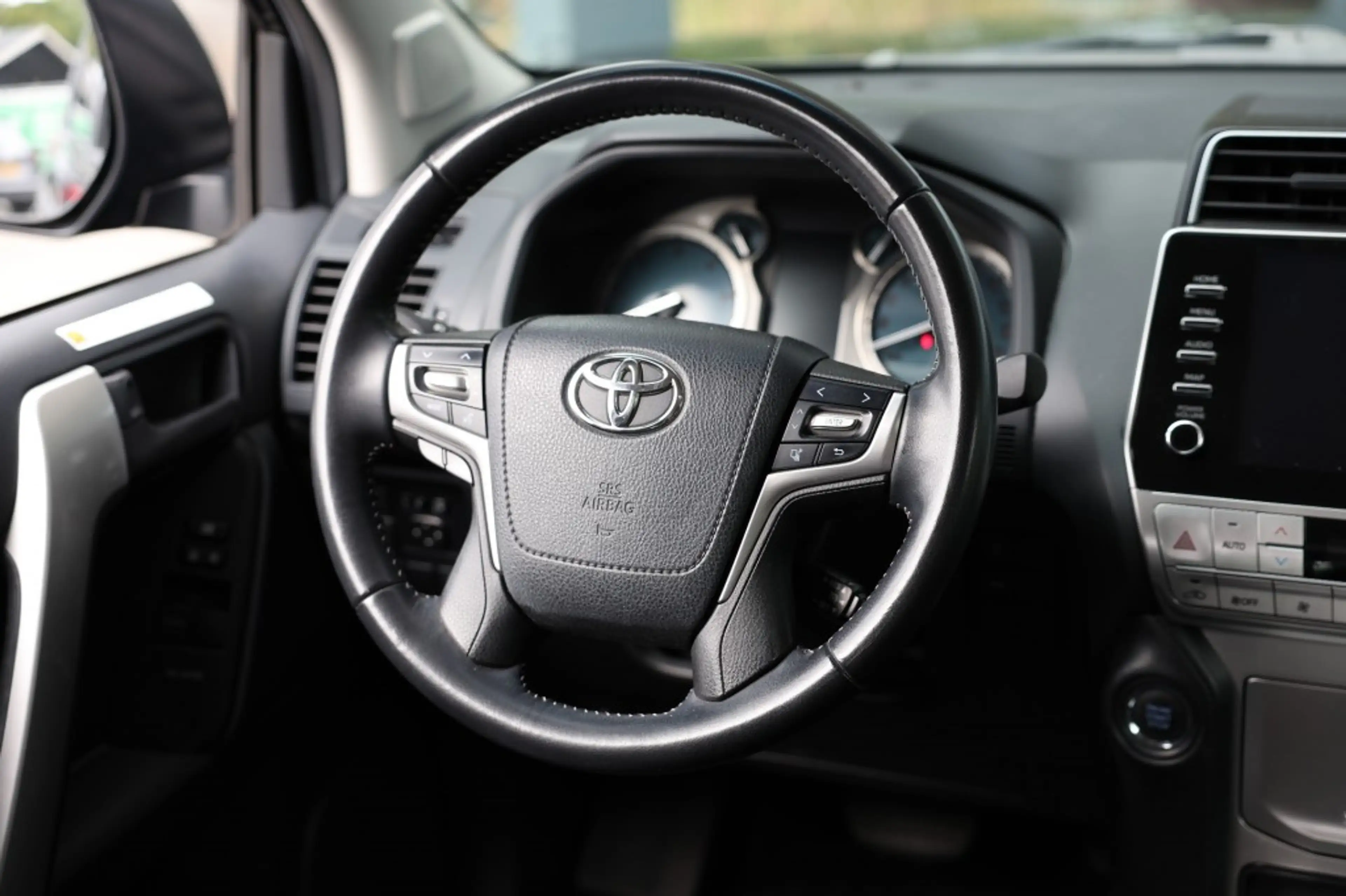 Toyota Land Cruiser 2.8 D-4D 3DRS CHALLENGER A/T VAN — photo 10