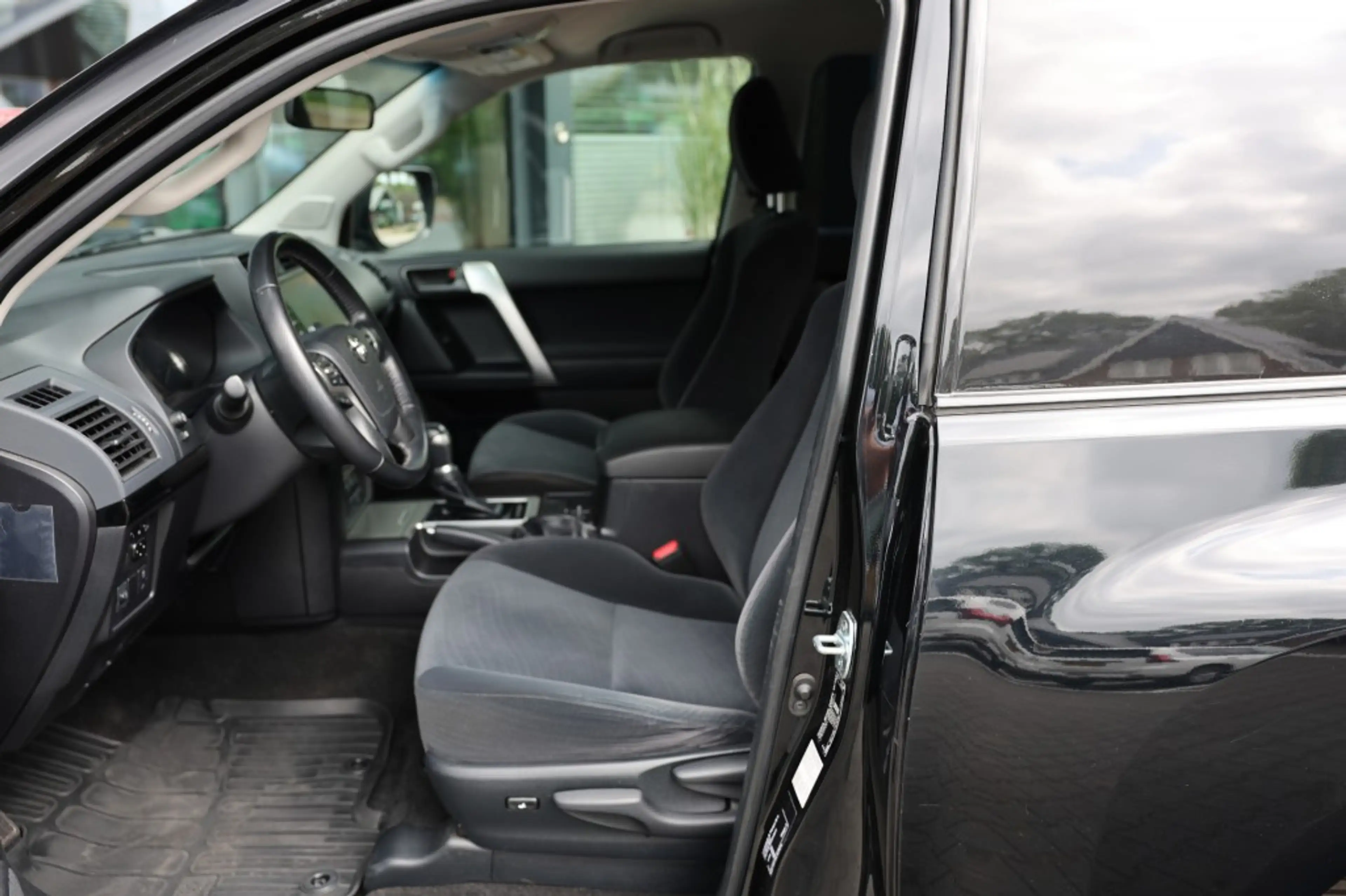 Toyota Land Cruiser 2.8 D-4D 3DRS CHALLENGER A/T VAN — photo 9