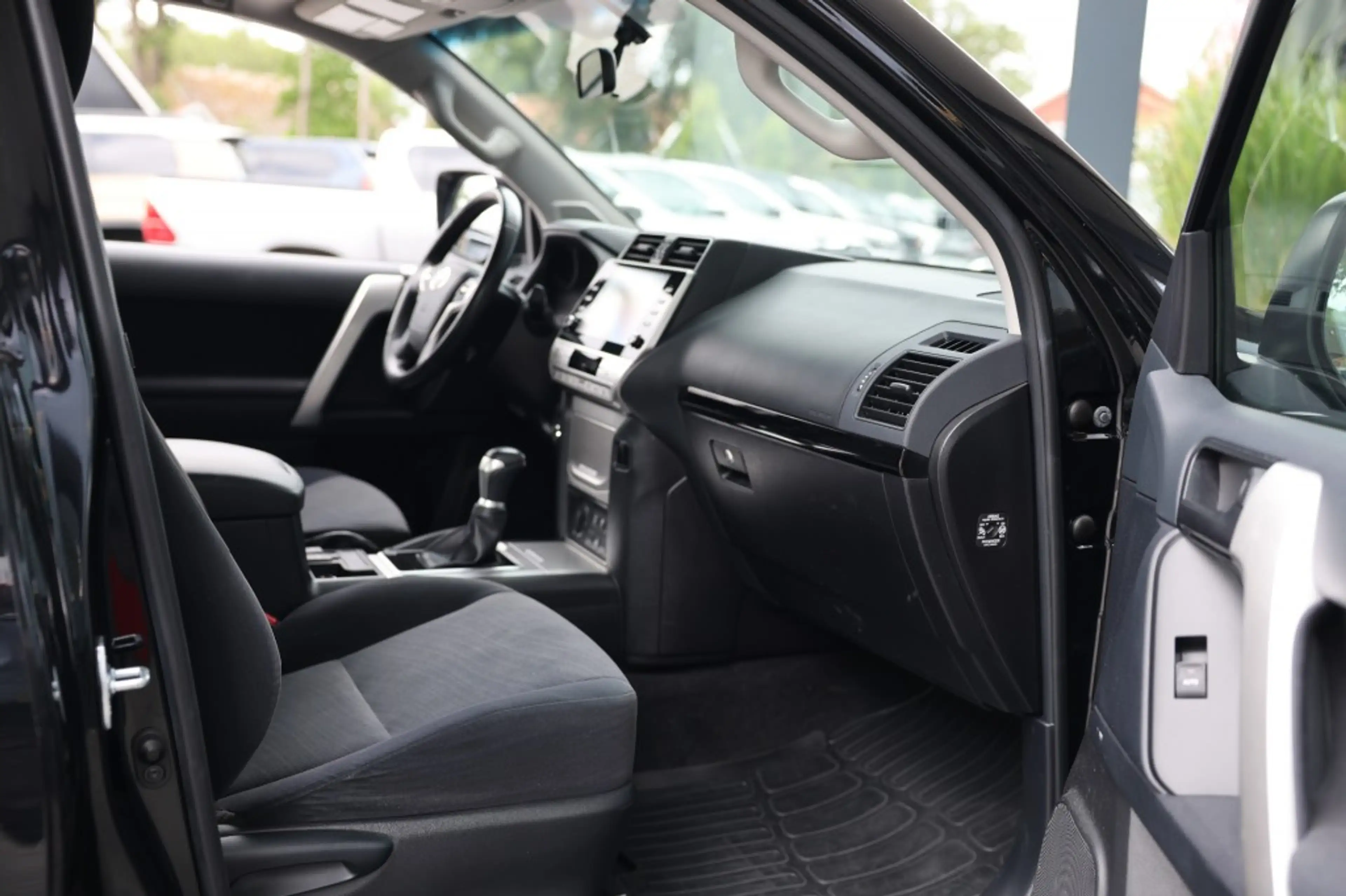 Toyota Land Cruiser 2.8 D-4D 3DRS CHALLENGER A/T VAN — photo 22