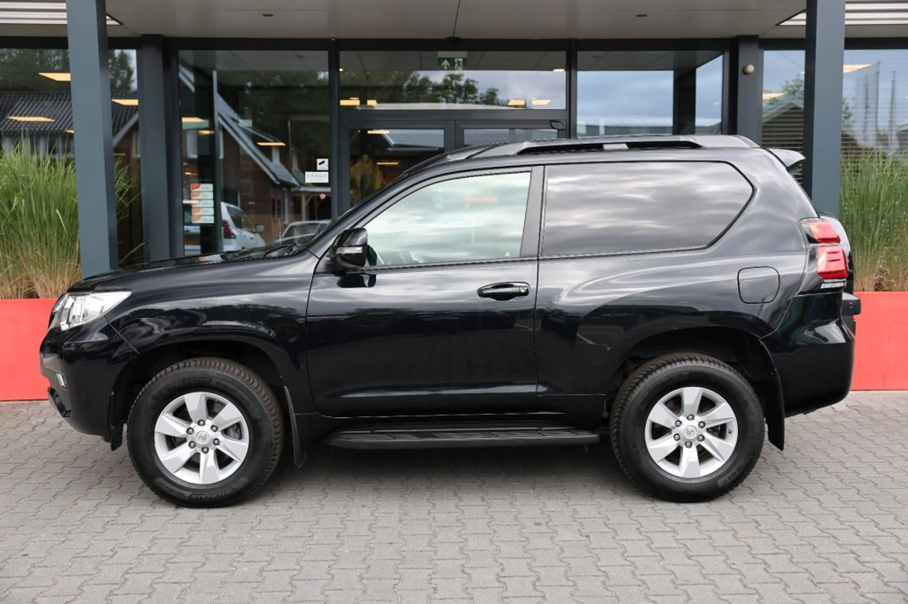 Toyota Land Cruiser 2.8 D-4D 3DRS CHALLENGER A/T VAN — photo 2
