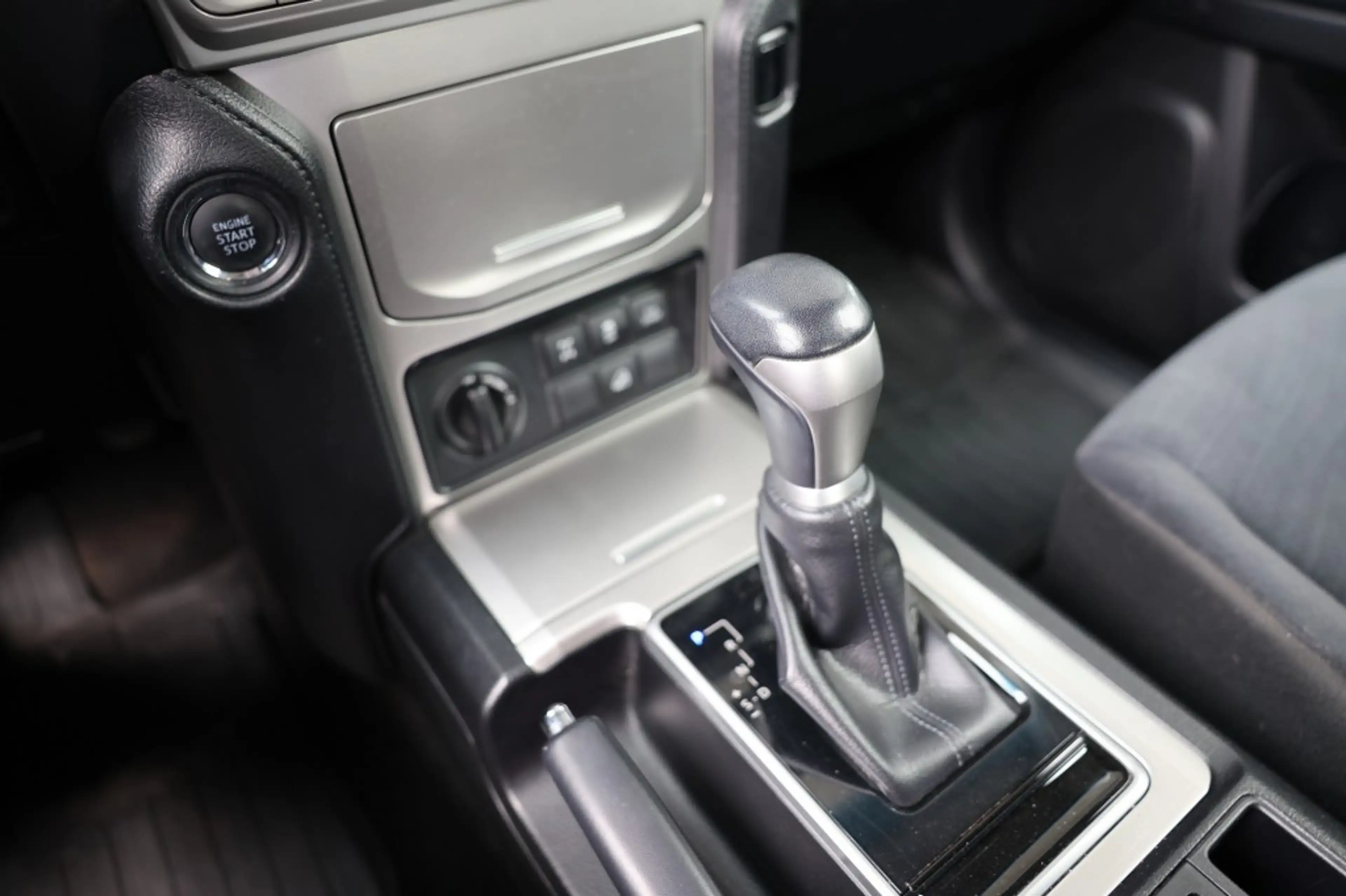 Toyota Land Cruiser 2.8 D-4D 3DRS CHALLENGER A/T VAN — photo 17