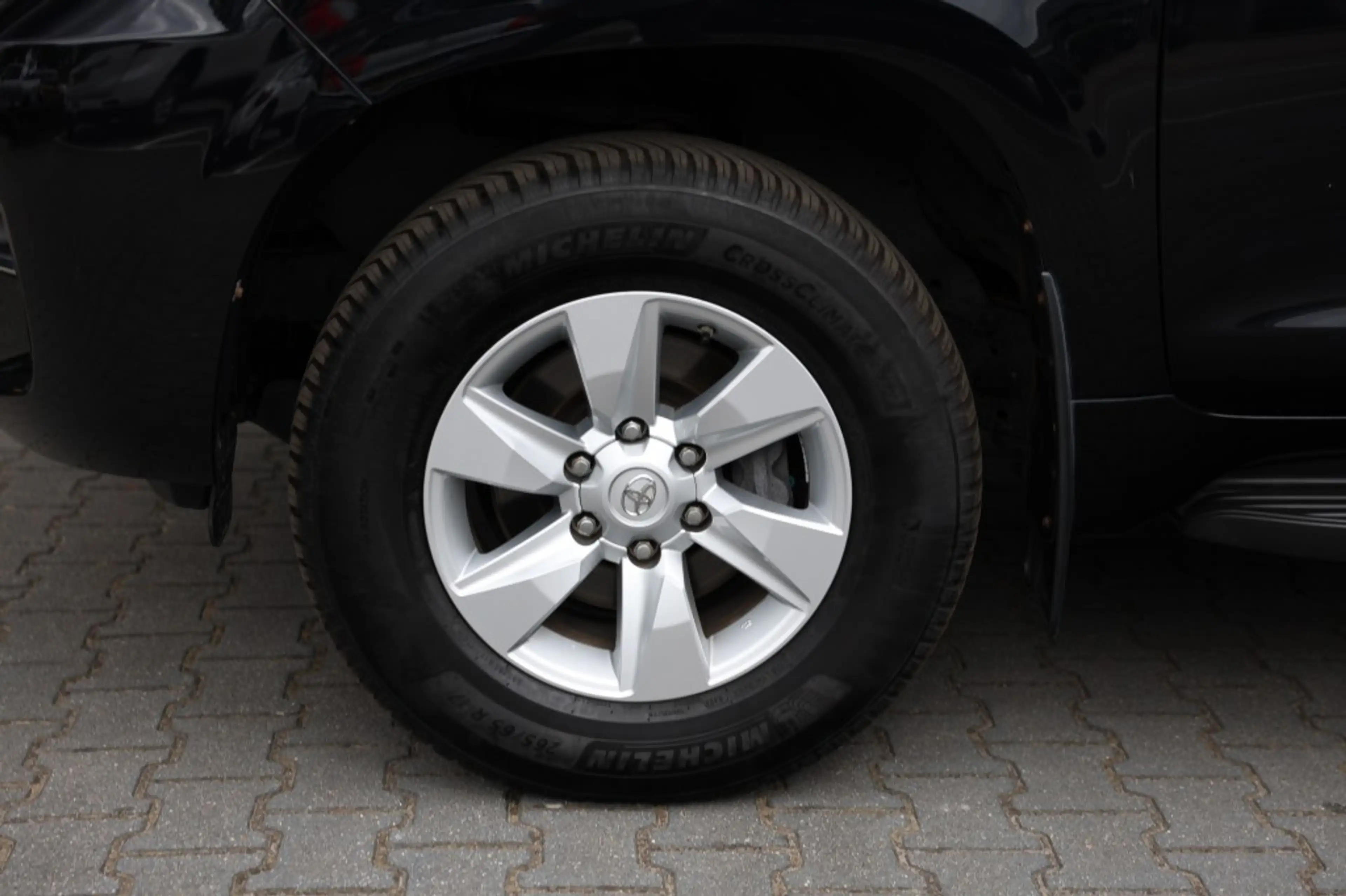 Toyota Land Cruiser 2.8 D-4D 3DRS CHALLENGER A/T VAN — photo 3