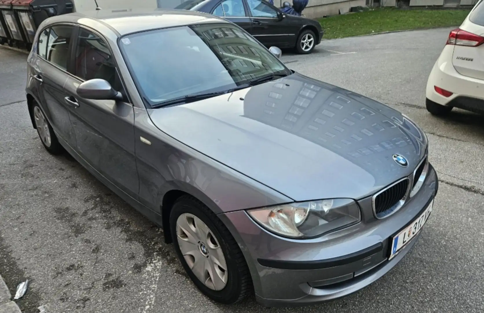 BMW 118 118d Advantage Advantage Silber - 1