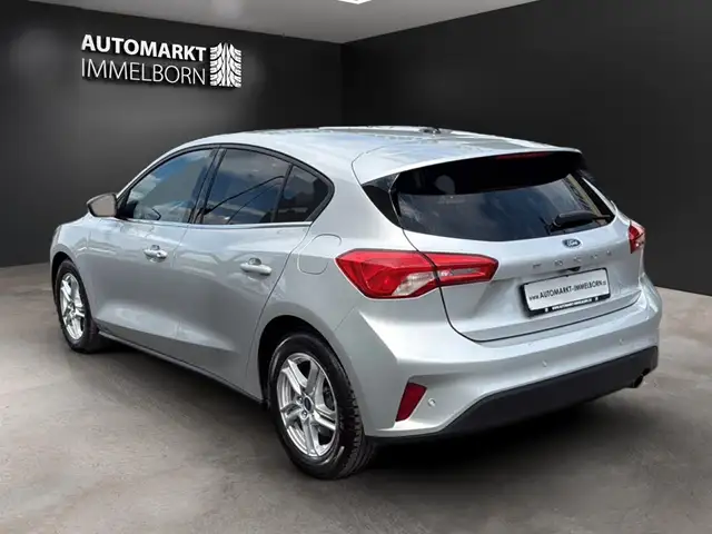 Ford Focus view 6