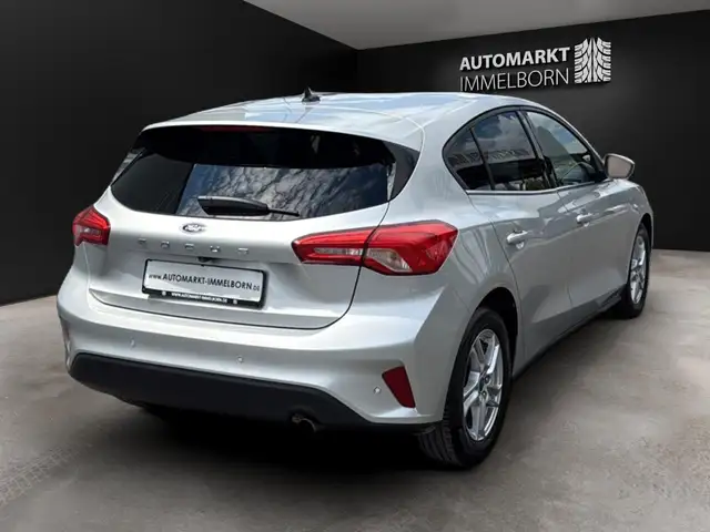 Ford Focus view 7