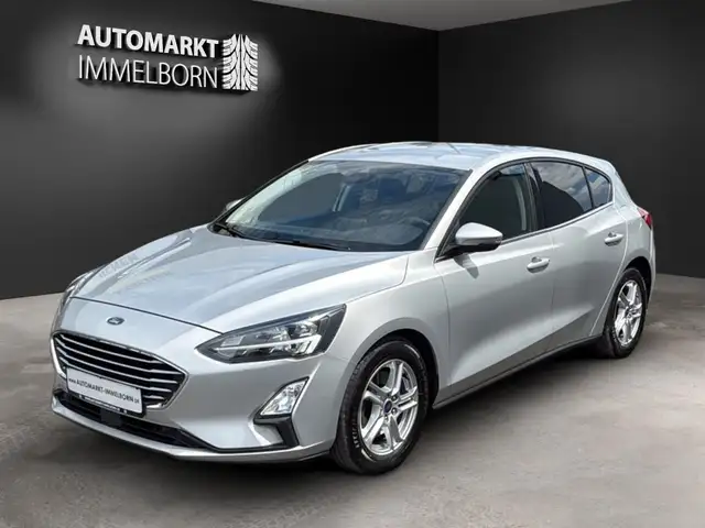 Ford Focus view 4