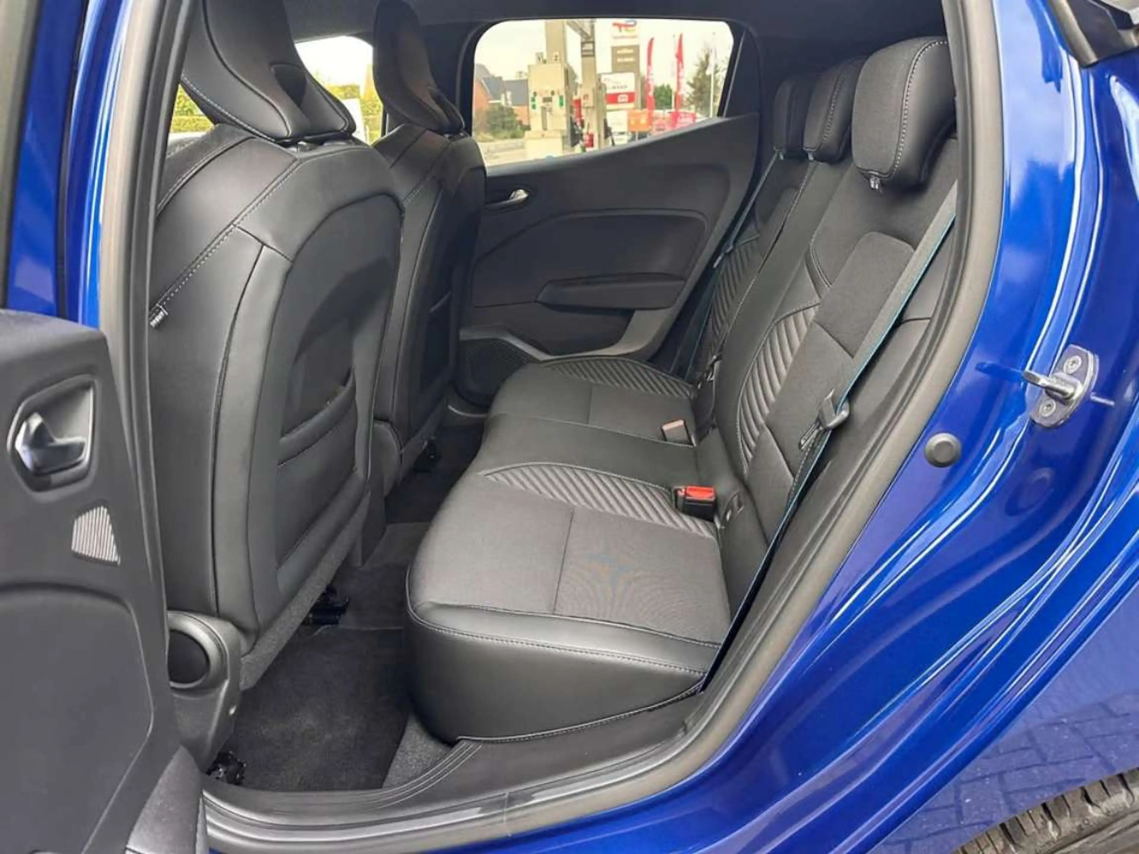 Renault Clio esprit Alpine E-Tech full hybrid 145 — photo 14