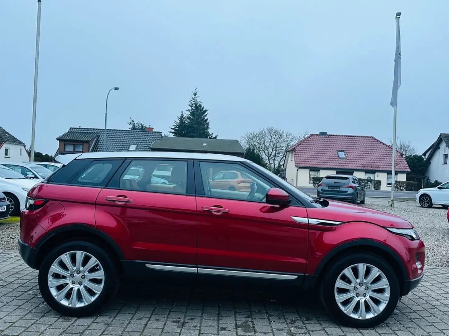 Land Rover Range Rover Evoque Prestige*ALLRAD*LEDER*KAMERA* Rot - 2