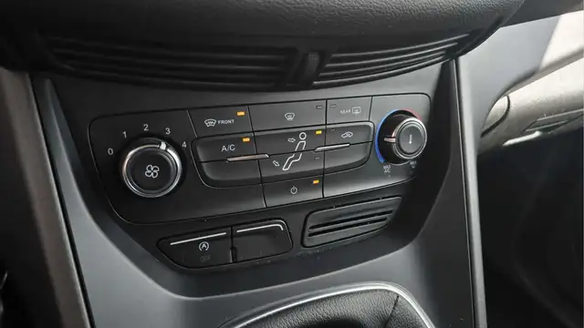Ford C-Max view 16
