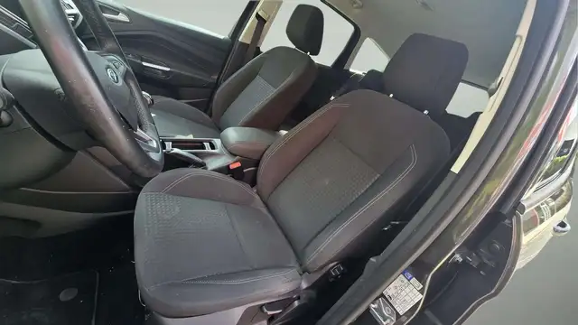 Ford C-Max view 9