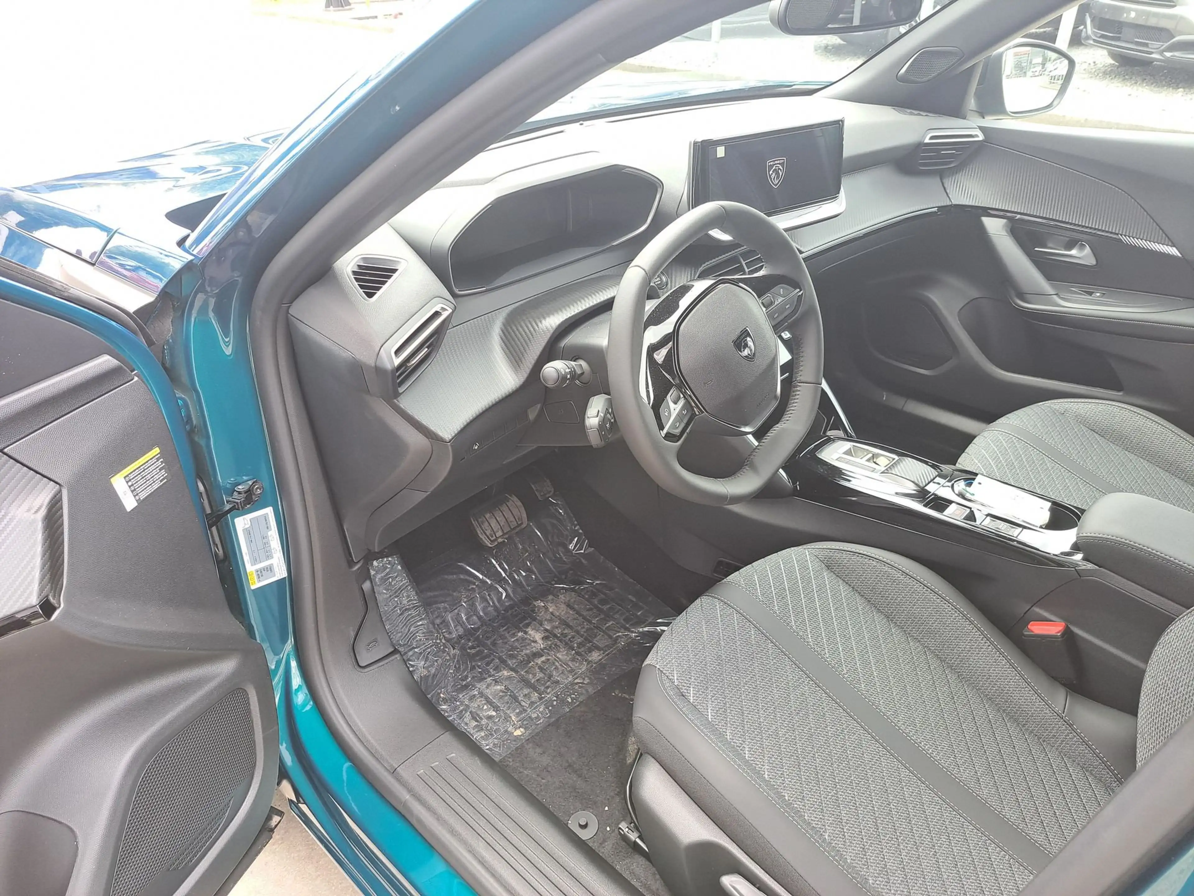 Peugeot 2008 1.2 Hybrid Allure e-DSC6 AUTOMAAT — photo 8