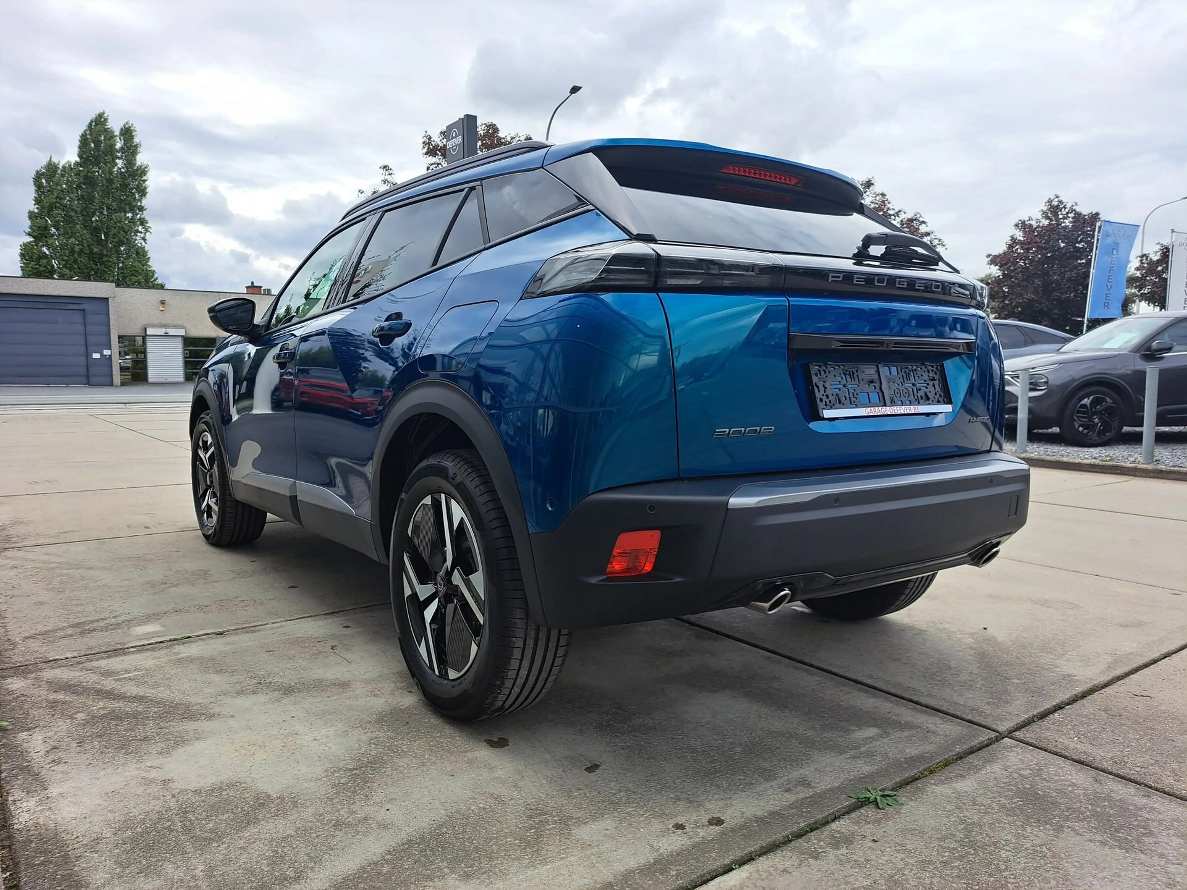 Peugeot 2008 1.2 Hybrid Allure e-DSC6 AUTOMAAT — photo 4