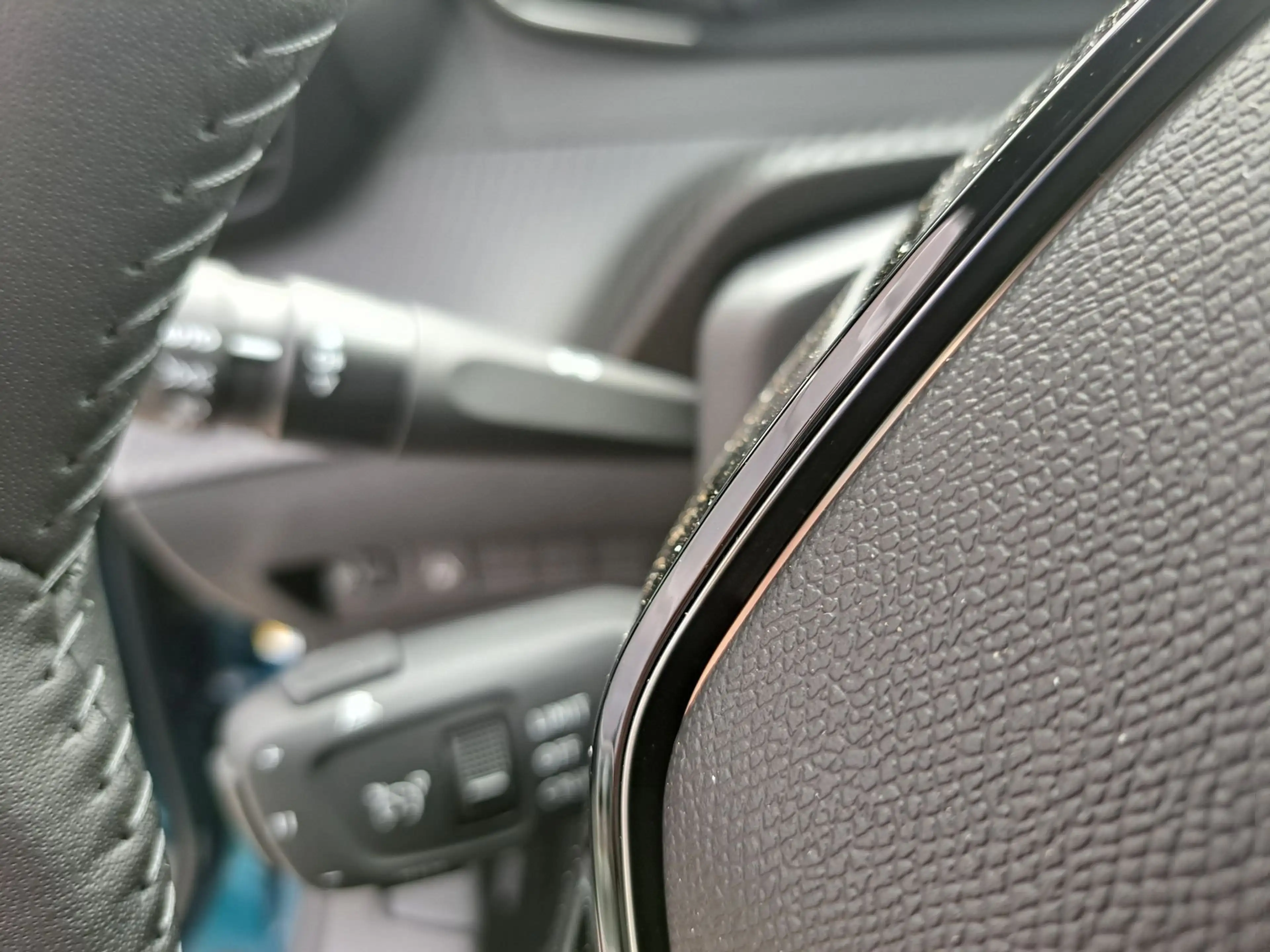 Peugeot 2008 1.2 Hybrid Allure e-DSC6 AUTOMAAT — photo 15