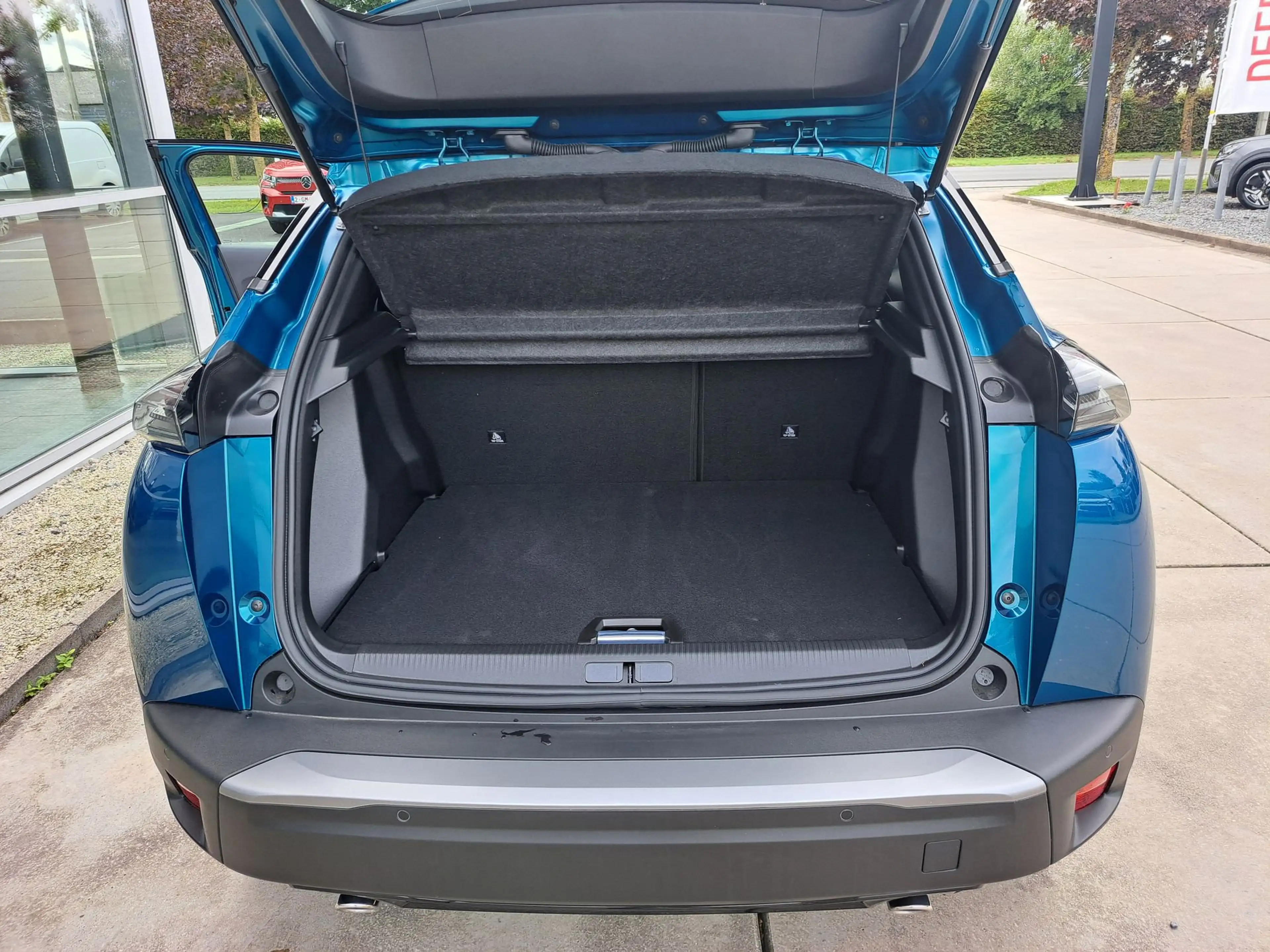 Peugeot 2008 1.2 Hybrid Allure e-DSC6 AUTOMAAT — photo 10