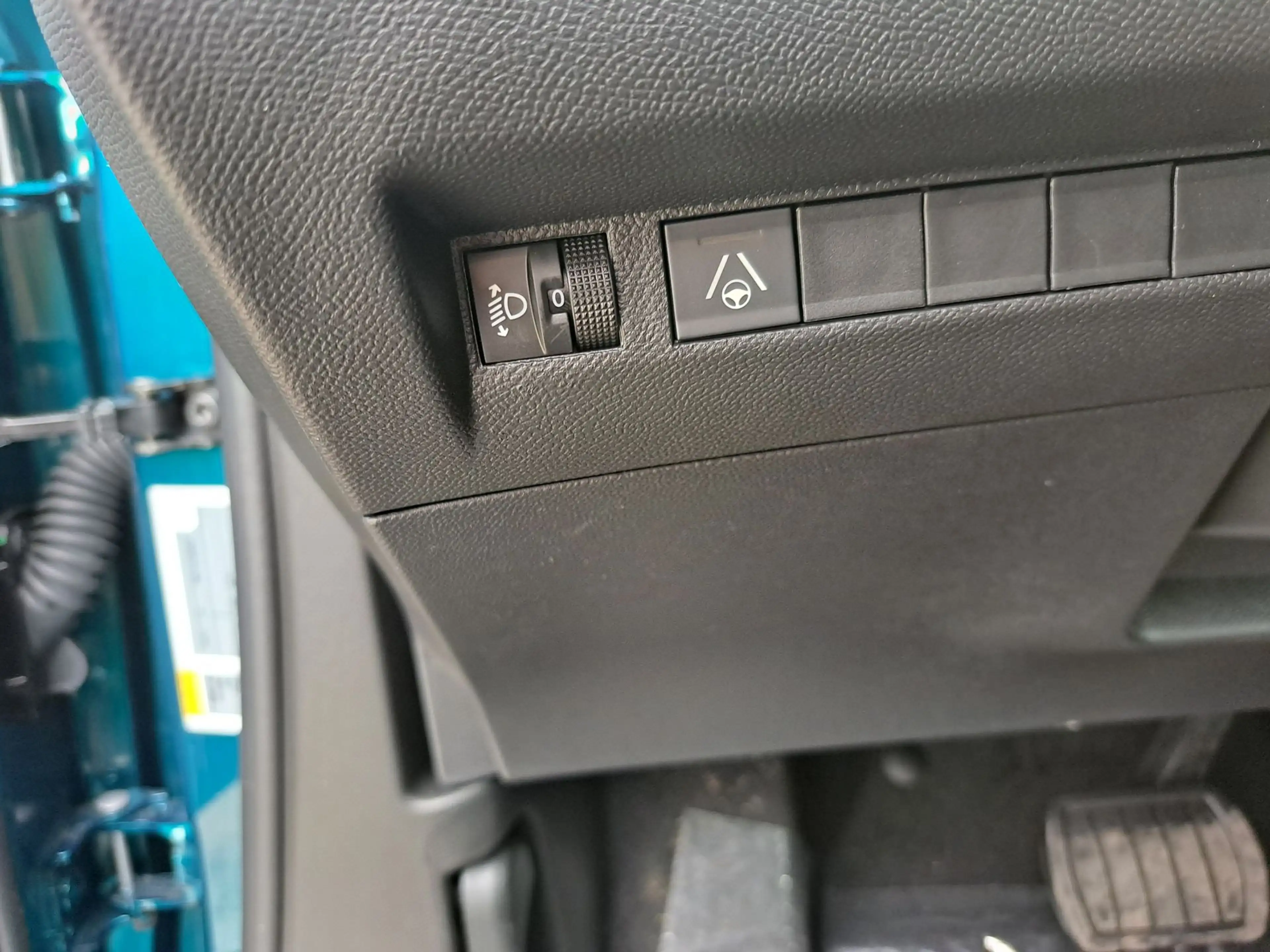 Peugeot 2008 1.2 Hybrid Allure e-DSC6 AUTOMAAT — photo 14