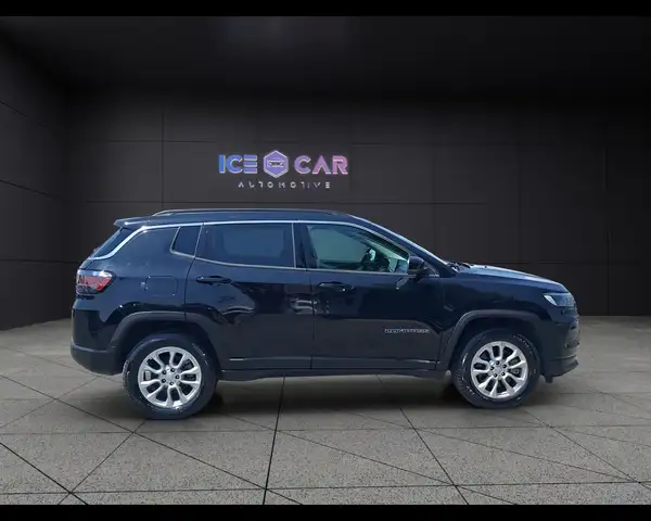 Jeep Compass view 4