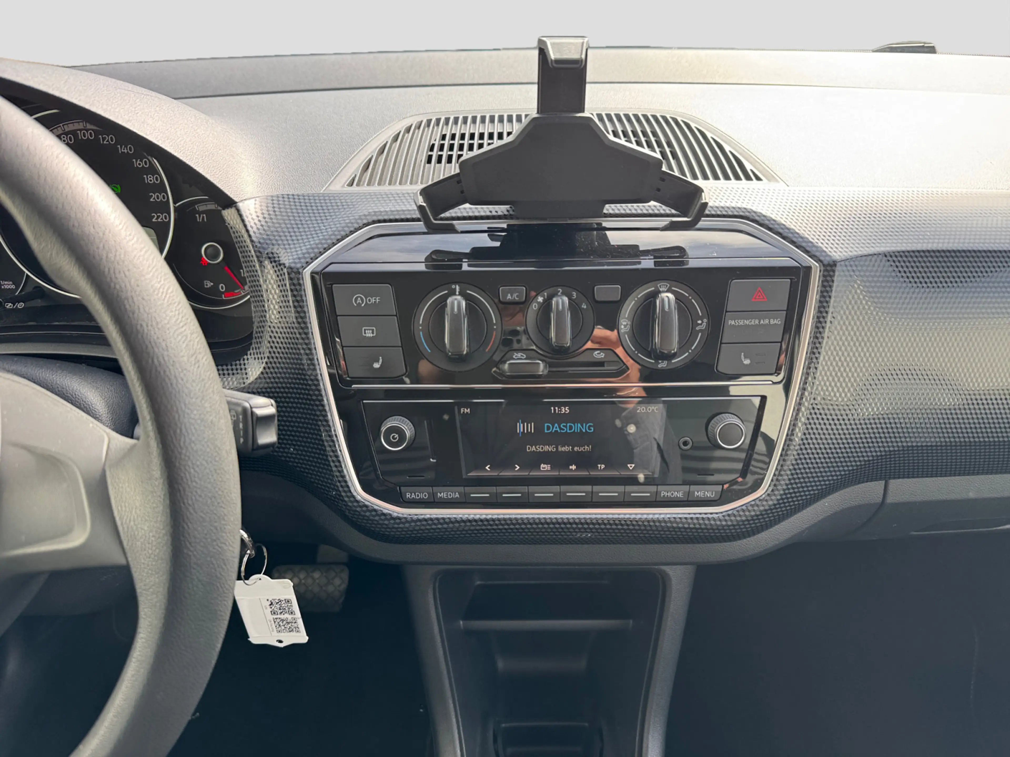 Volkswagen up! 1.0 move up! Kima maps+more — photo 7