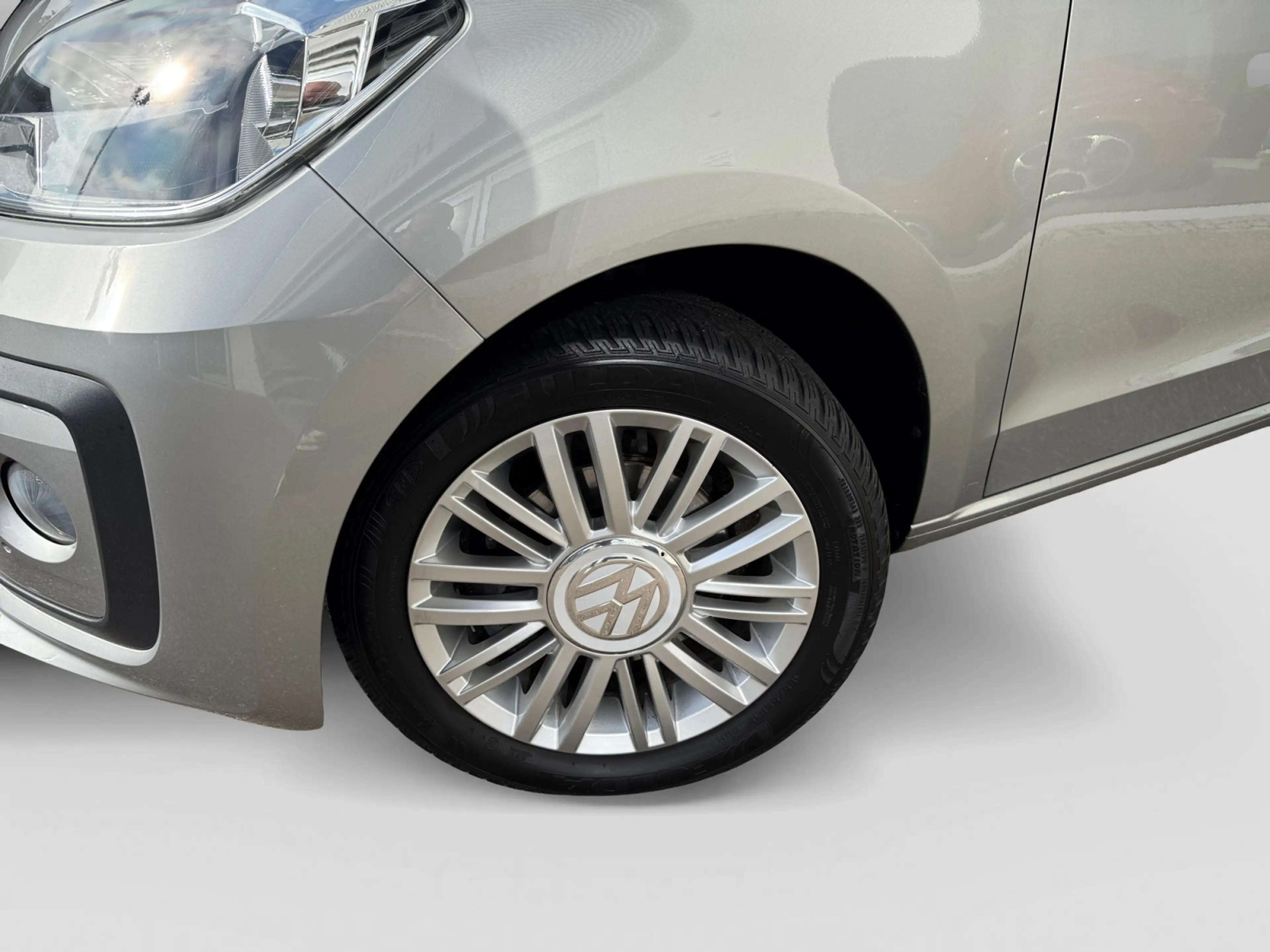 Volkswagen up! 1.0 move up! Kima maps+more — photo 5