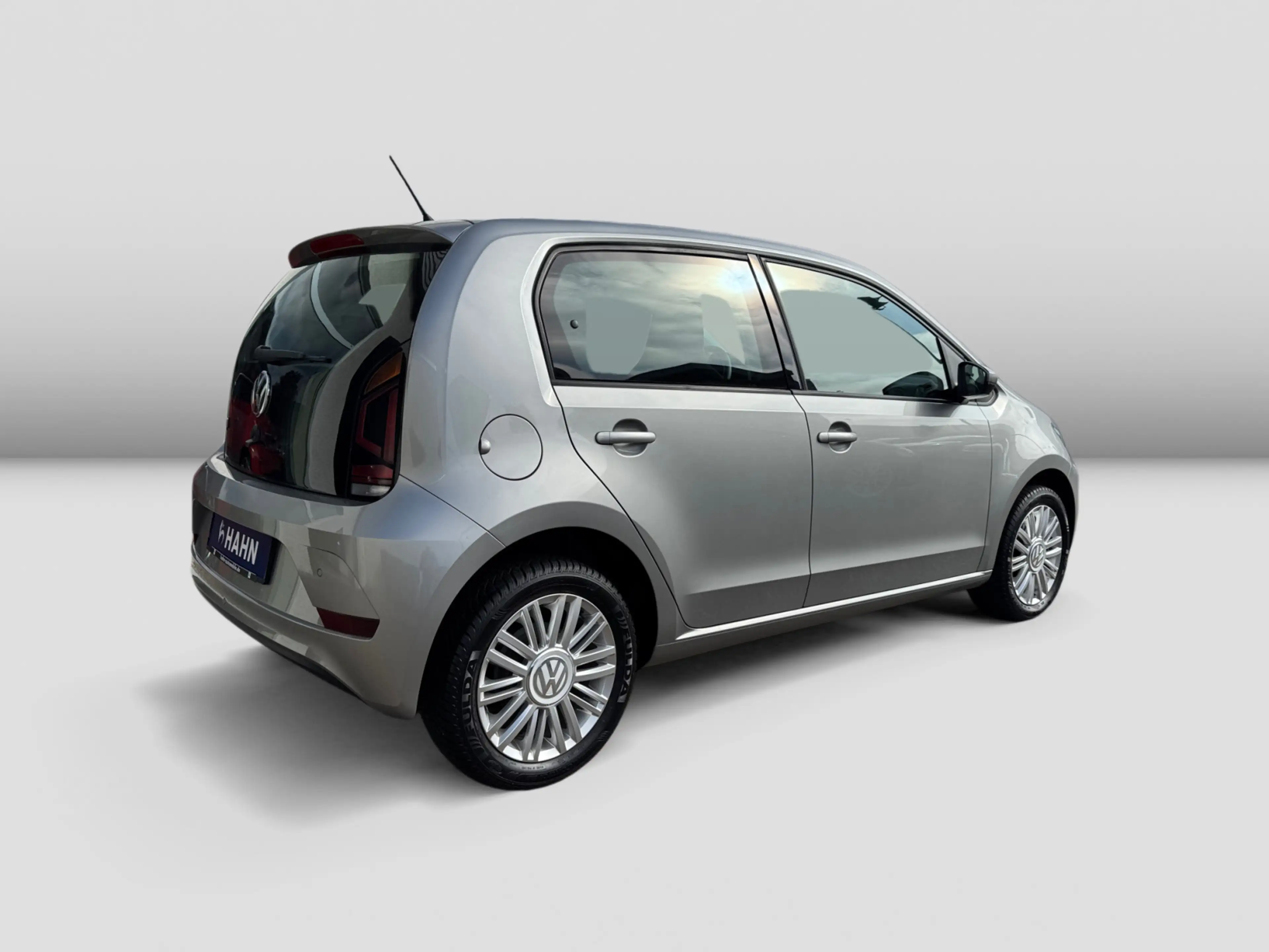 Volkswagen up! 1.0 move up! Kima maps+more — photo 4