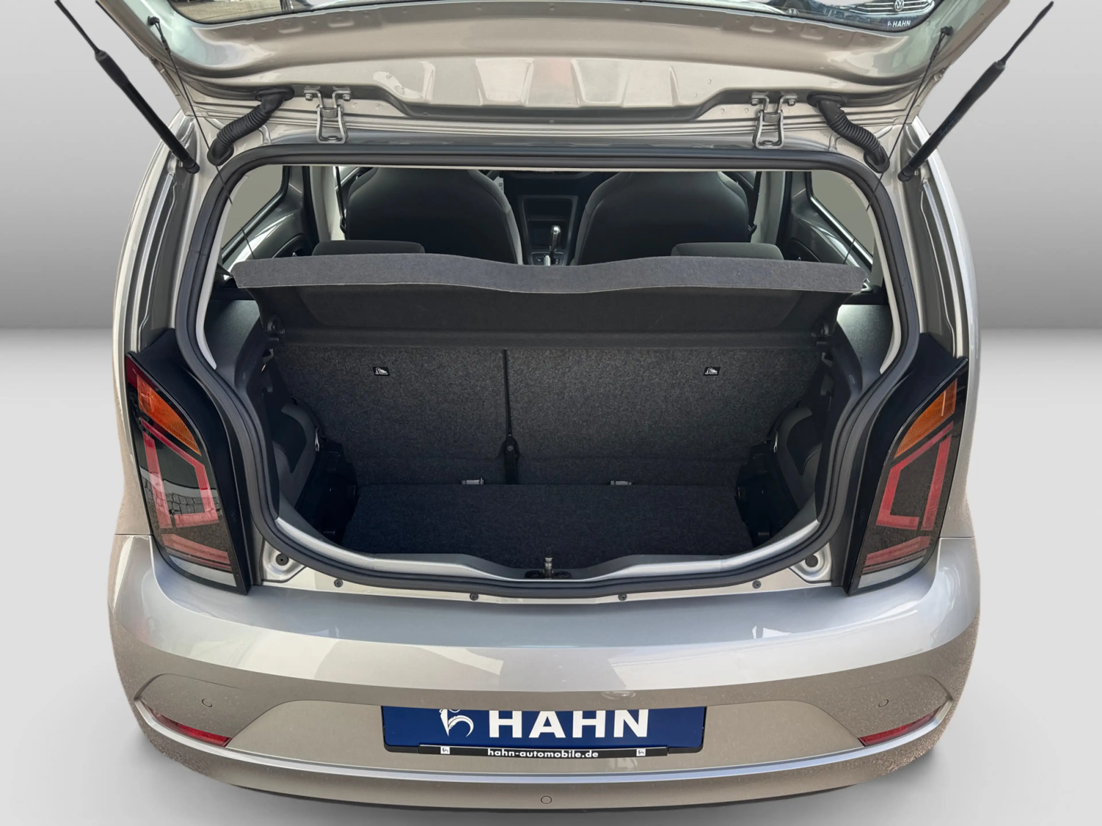 Volkswagen up! 1.0 move up! Kima maps+more — photo 12
