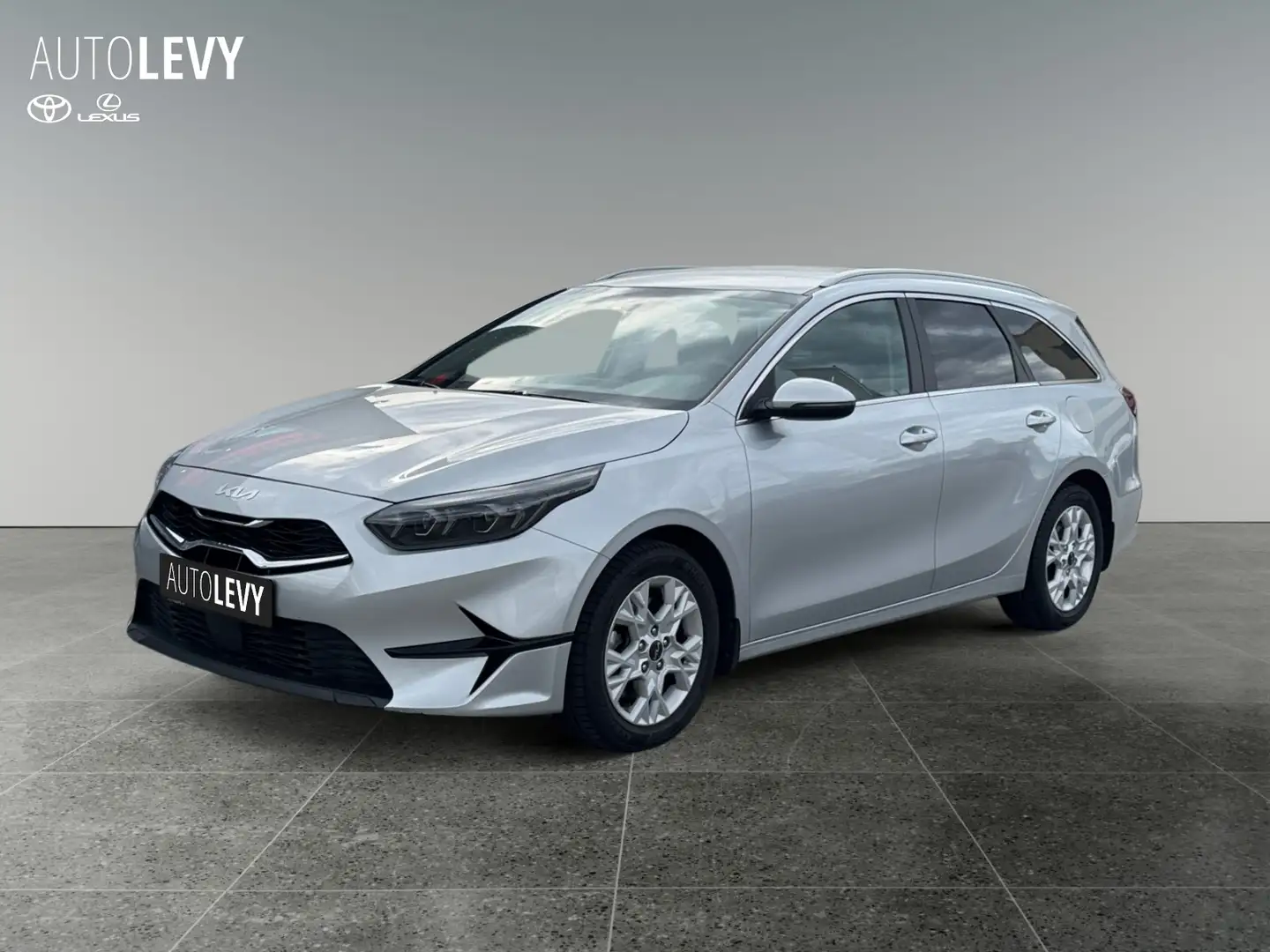 Kia Ceed / cee'd Ceed 1.5l SW T-GDI Kamera*SHZ*LHZ*CarPlay Ezüst - 2