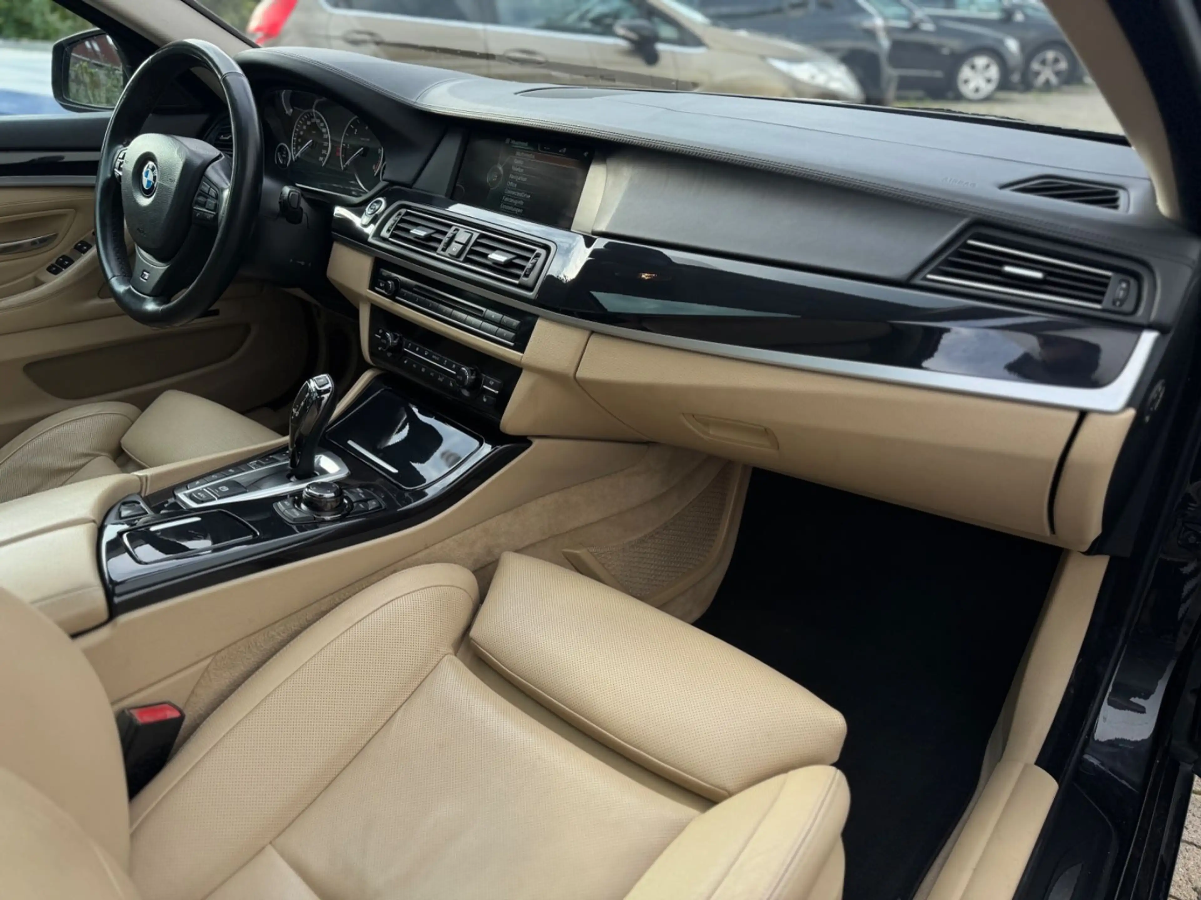 BMW 535 d xDrive BI-XENON*SOFTC*PANO*HUD*360*AHK — photo 9