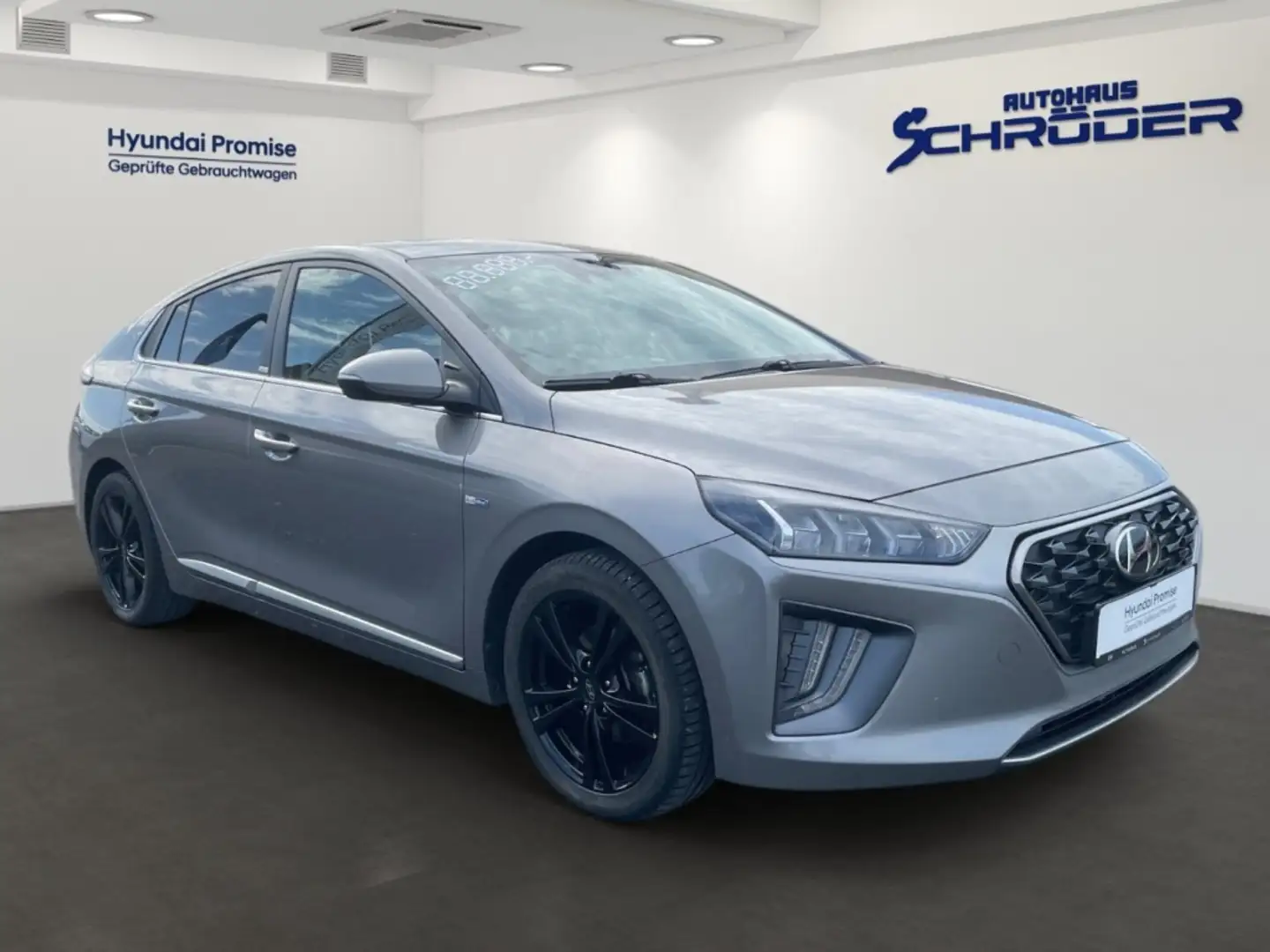 Hyundai IONIQ 1.6 Hybrid Style Glasschiebedach Navigation Rückfa Zilver - 2