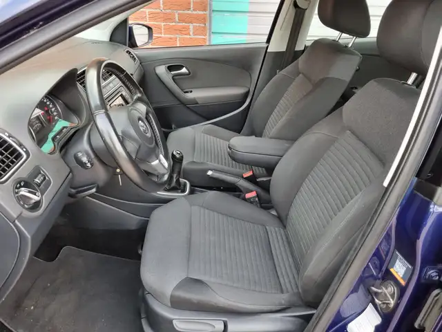 Volkswagen Polo view 5
