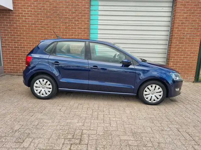 Volkswagen Polo view 10